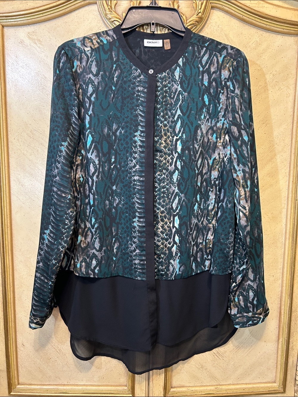 DKNY Black & Green Snake Reptile Long Sheer Hi Low Blouse